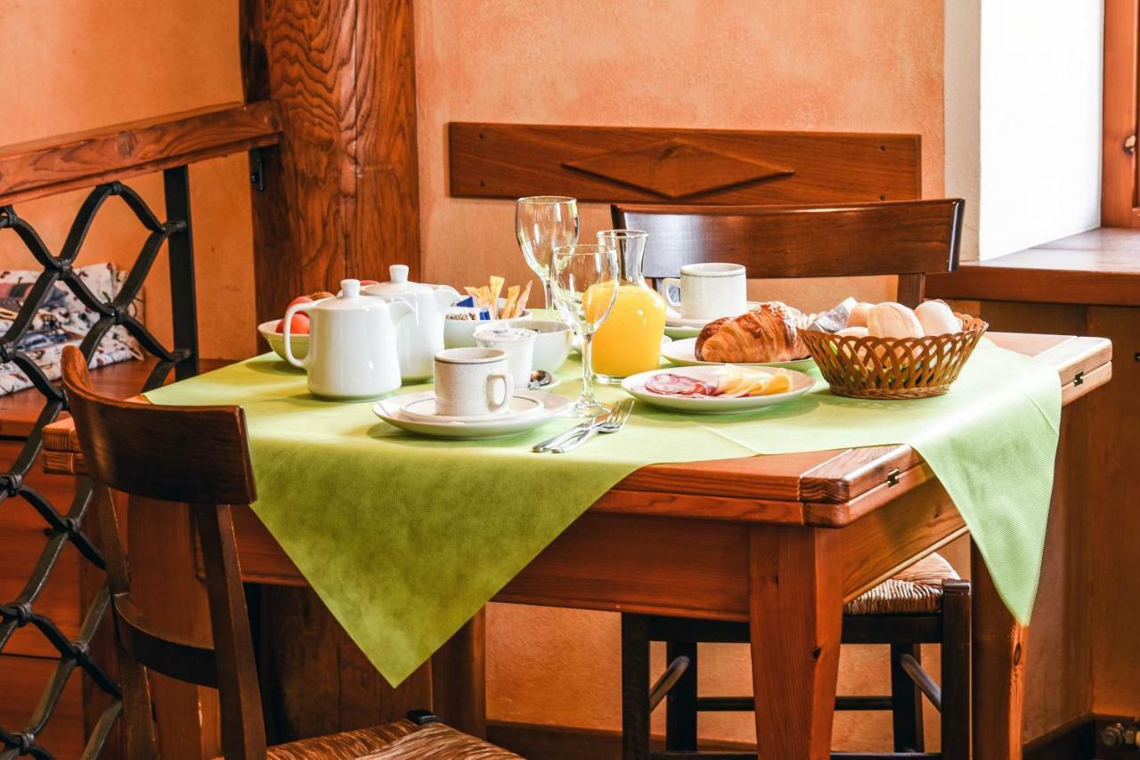 Locanda Dell'Era Dorio Exteriör bild